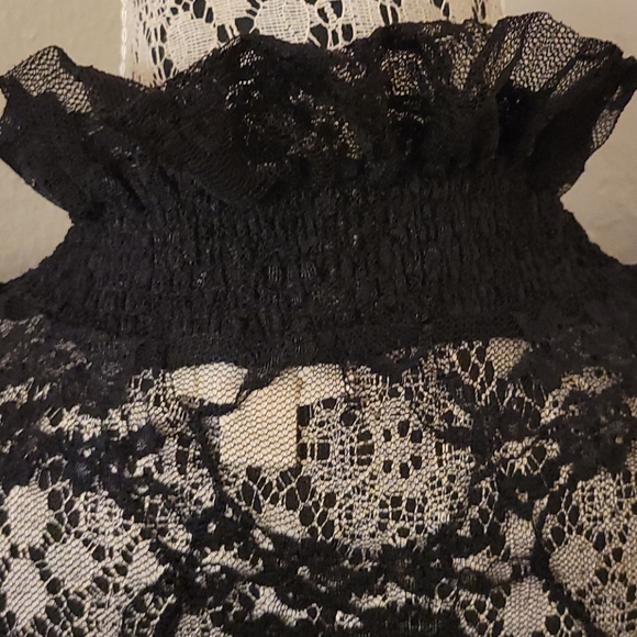 Zenana Outfitters Lace Snag/bolero Size S - Picture 3 of 16